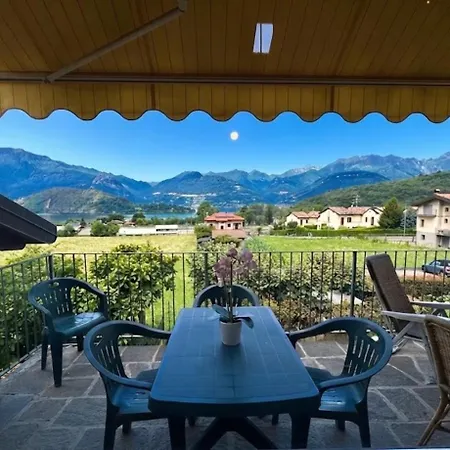 Lägenhet Casa Simona - La Finestra Sul Di Colico