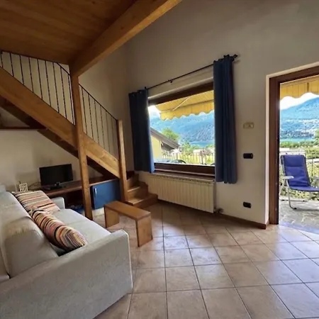 Casa Simona - La Finestra Sul Di Colico