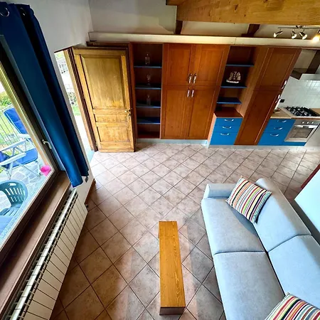 Casa Simona - La Finestra Sul Di Lägenhet Colico
